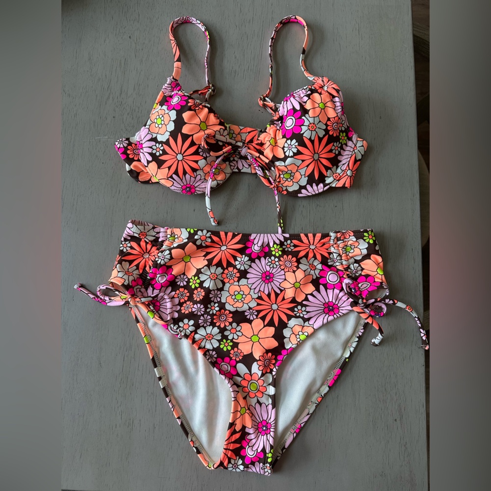 Salt + Cove Floral Bikini - Pink and Orange EUC sz M Juniors